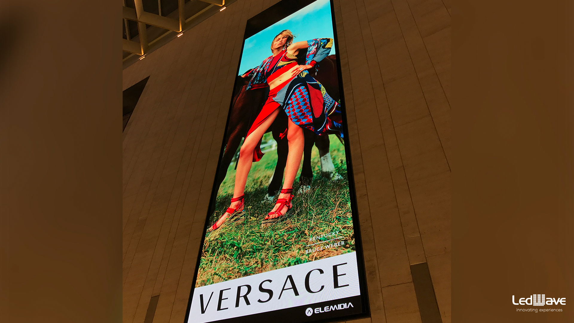 Your products in the spotlight LED screens for franchises